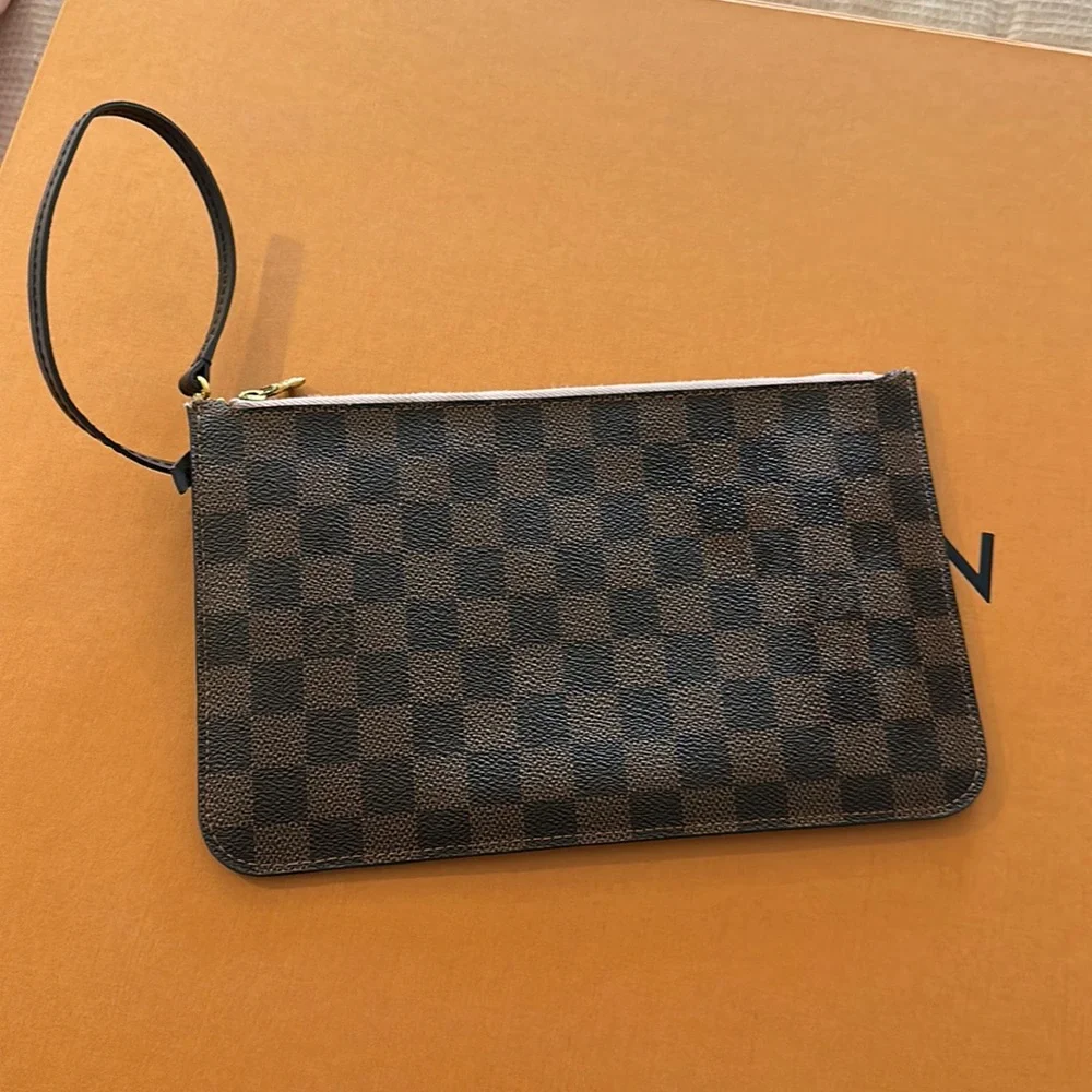 Louis Vuitton Neverfull MM pink lining - Picture 11 of 16
